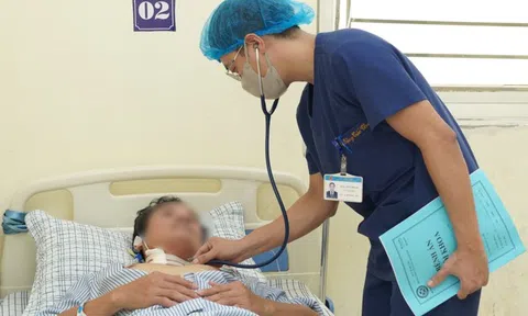 Người đàn ông 39 tuổi nguy kịch sau khi bị kiến cắn