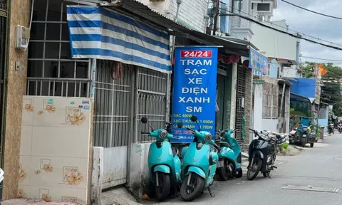Đua nhau mở quán cà phê kèm dịch vụ sạc xe điện: Nguy cơ bị phạt nặng nếu làm trái quy định