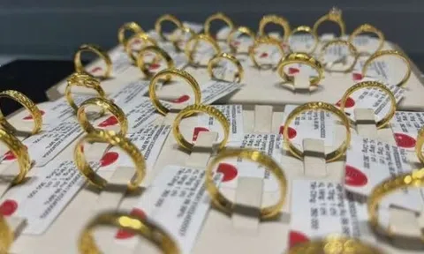 Giá vàng miếng tăng dựng đứng, vượt 123 triệu đồng/lượng