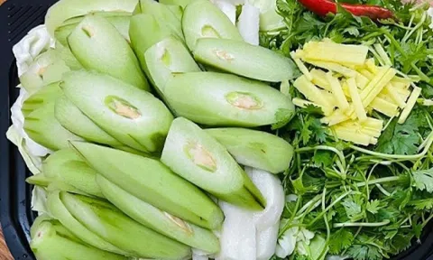 Loại quả tên cực lạ trước cho không ai lấy, nay 'lên đời' thành đặc sản, giá cao vẫn hút khách thành thị