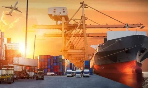Xuất siêu 3,72 tỷ USD trong tháng 8: Nguồn cung ngoại tệ hỗ trợ ổn định tỷ giá và doanh nghiệp xuất khẩu