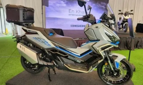 Xe tay ga động cơ 40 mã lực, chạy 500km không cần đổ xăng đang khiến Yamaha XMAX 300 và Honda ADV350 chào thua về giá