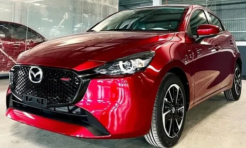 Thị trường Sedan hạng B ảm đạm trong tháng Ngâu, lần đầu tiên Mazda2 tạo cú sốc doanh số