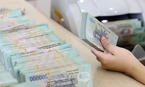 Tiền người dân gửi ngân hàng cao kỷ lục