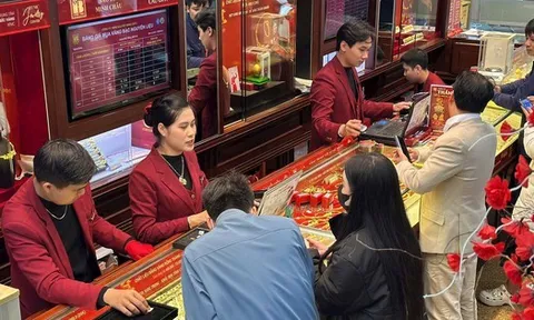 Nhà vàng lâu đời nhất Hà Nội cảnh báo KHẨN: Người dân chú ý về việc mua bán vàng miếng online