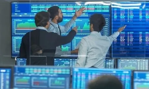 Khối ngoại bán ròng đột biến hơn 3.000 tỷ đồng phiên cơ cấu ETF, đâu là tâm điểm "xả hàng"?