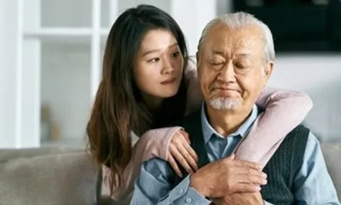 Lời bố nói trong bữa cơm 49 ngày mẹ mất khiến 5 con gái nghẹn lòng
