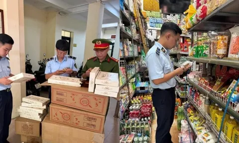 Hà Nội: Phát hiện hàng ngàn chiếc bánh trung thu nhập lậu