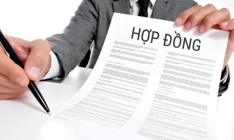 Bộ Tài chính mạnh tay chấn chỉnh tình trạng ngân hàng ép khách mua bảo hiểm
