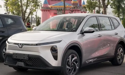 ‘Tân binh’ VinFast Limo Green chấm dứt chuỗi ngày ‘thống trị’ doanh số của Mitsubishi Xpander, có gì để khách hàng quyết xuống tiền?