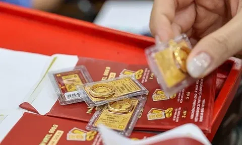 Giá vàng nhẫn lên ngang vàng miếng, tăng 4 triệu đồng chỉ sau một đêm