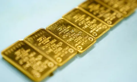 FiinRatings: Thu nhập từ vàng và ngoại hối của ngân hàng tăng vọt, nhóm quốc doanh hưởng lợi lớn nhất