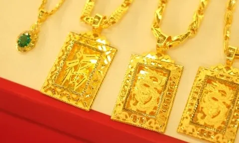 Giá vàng hôm nay 14/10: Lập đỉnh mới, vượt 4.100 USD/ounce