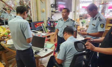 Một doanh nghiệp kinh doanh vàng bị phạt vì bán hàng giả