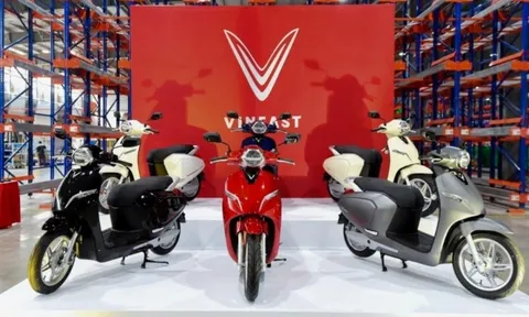 VinFast đạt sức mạnh 'song mã': Thống trị ôtô, bứt phá xe máy điện