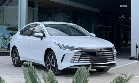 BYD đưa sedan PHEV giá chưa tới 700 triệu về Việt Nam, 'dằn mặt' CiVic, Mazda3 khi tiêu thụ nhiên liệu chỉ khoảng 3,8 lít/100 km