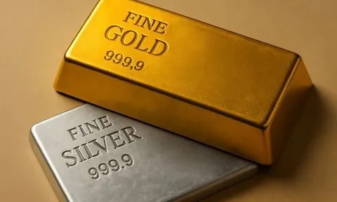 Bạc mất hơn 5%, vàng rớt khỏi đỉnh: Cơ hội 'bắt đáy' hay tín hiệu đảo chiều?