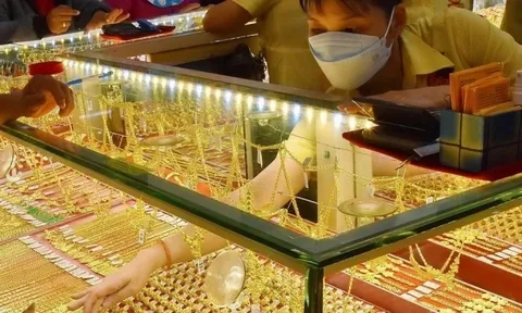 Giá vàng bật tăng sau 2 ngày rơi mạnh