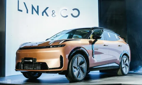Vừa ra mắt tầm giá 1,3 tỷ đồng, xe SUV hybrid Lynk & Co 08 được xem là ‘chuẩn mực mới’ cho phân khúc D-SUV