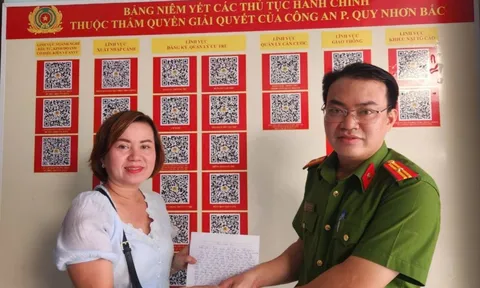 Chuyển nhầm hơn 700 triệu cho người lạ, người phụ nữ được công an giúp nhận lại