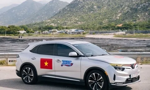Từng ‘quay xe’ với Ford Territory để mua VinFast VF 8, chủ xe sau hơn 2 năm trải lòng về quyết định, kể luôn chuyện suýt gặp sự cố trên đường