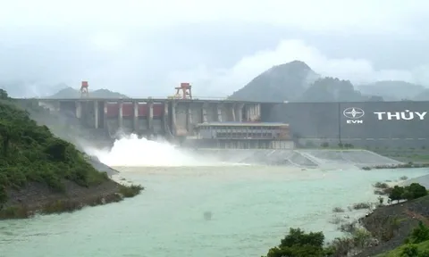 Thủy điện Tuyên Quang đóng cửa xả đáy, 3 tỉnh hạ du khẩn trương đảm bảo an toàn