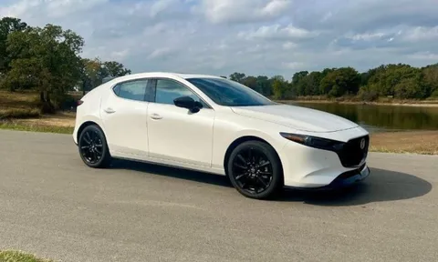 Trải qua bài học nhớ đời, chủ xe Mazda3 tại Hà Nội vạch trần kẻ 'hút máu' ắc quy do chính mình rước về