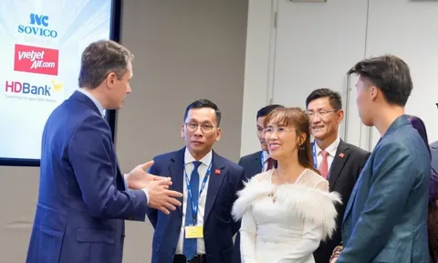 Lãnh đạo HDBank thăm Sàn giao dịch Chứng khoán London