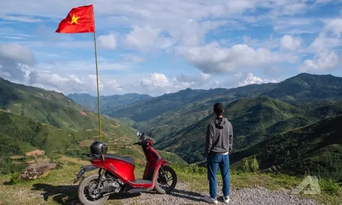 Chàng trai 9X Hà Nội đem xe máy điện của một hãng Việt vượt hơn 220km lên Tà Xùa: Nói thẳng 'đi được nhưng không có lần 2, phải xác định trước vài điều'