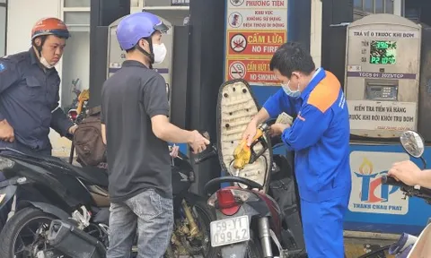 Giá xăng dầu đồng loạt tăng, có loại tăng 1.318 đồng/lít