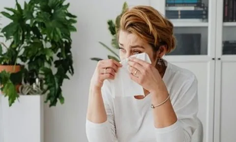 Cố che giấu lỗi lầm bằng một đám cưới giả, tôi đánh mất cả gia đình