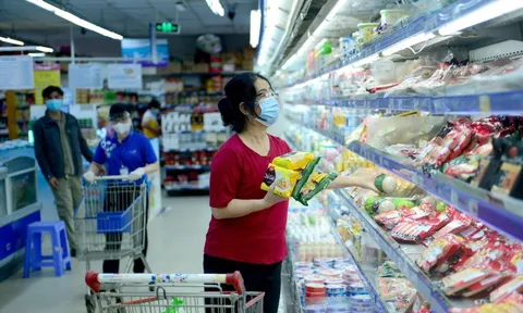 WinMart, Vincom, Bách Hóa Xanh... 'hốt bạc' nhờ một nỗi sợ của người tiêu dùng Việt