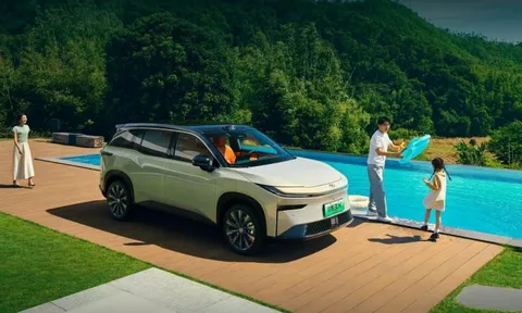 Toyota xứng tầm ‘gã khổng lồ’ khi mở bán mẫu SUV điện rất đẹp: Giá chỉ 386 triệu, 7 phiên bản tùy chọn, chạy xa tới 610km/1 lần sạc