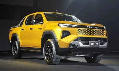 Bán tải thế hệ mới của Toyota lên đời: Bổ sung bản thuần điện và gói trợ lái xịn sò, dải giá rộng thênh thang đáp ứng mọi nhu cầu