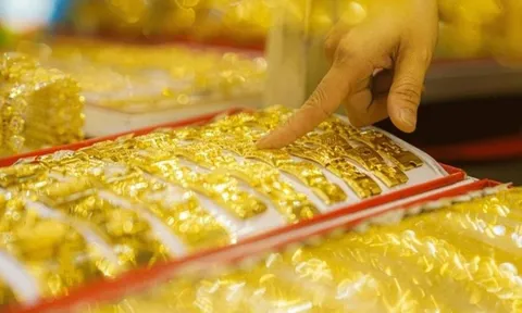 Trưa 11/11: Giá vàng thế giới tiếp tục tăng mạnh, giá vàng trong nước tăng gần 2 triệu đồng/lượng