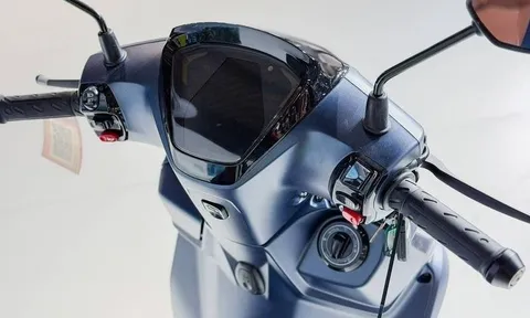 Hãng xây nhà máy ở Bình Dương ra mắt xe tay ga hybrid đầu tiên: phanh ABS, siêu tiết kiệm xăng, đe dọa thay thế Honda SH125