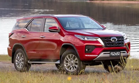Fortuner thua trắng Prado và Everest, sắp bị khai tử khỏi thị trường quan trọng