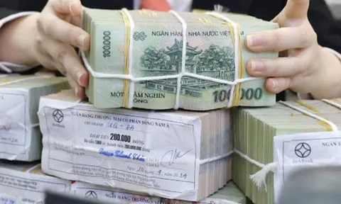 Nhiều ngân hàng giảm lãi suất, tiếp sức khách hàng phục hồi sau bão, lũ