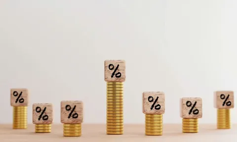 5 ngân hàng đồng loạt tăng lãi suất tiết kiệm, có nhà băng nâng kỳ hạn ngắn lên sát trần