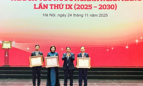 Trao tặng Huân chương lao động hạng Nhất cho Thống đốc NHNN Nguyễn Thị Hồng, Phó Thống đốc Phạm Thanh Hà