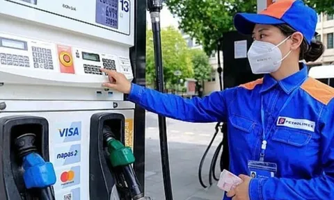 Giá xăng dầu đồng loạt giảm