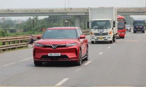 Bán SUV xăng để mua VinFast VF 9, chủ xe lần đầu nói thẳng cảm xúc thật, ‘bóc tách’ và so sánh con số 4-6 triệu/tháng