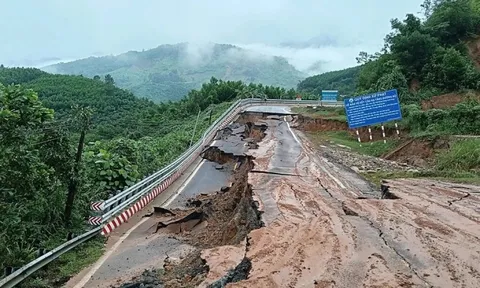 Bão số 15 áp sát, Bộ Xây dựng phát thông báo khẩn