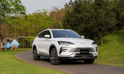 Hãng xe điện lớn nhất Trung Quốc 'tất tay' cuối năm: Mua xe tặng sạc, tặng bảo hiểm, giảm trước bạ tới 50%