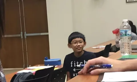 ‘Thần đồng’ từng đạt giải ‘Bạn là nhà hoá học giỏi’ và vinh dự gặp Tổng thống Obama: 19 tuổi được ‘ông lớn’ Google săn đón, thu nhập lên hơn 7 tỷ/năm