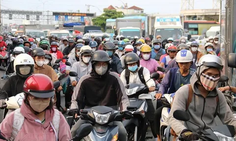 TP.HCM yêu cầu bốn nhóm phương tiện bắt buộc chuyển sang xe điện