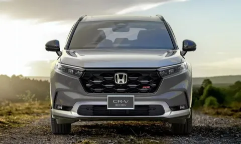 Sau ba năm chờ đợi Honda CR-V mới cuối cùng cũng được mở bán tại thị trường này: Chỉ bán bản hybrid, mức giá quy đổi từ 850 triệu đồng