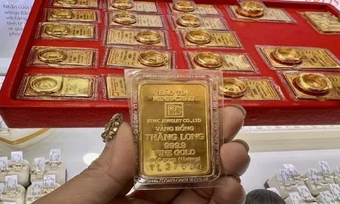 Ngày 5/12: Giá vàng miếng tại SJC, DOJI, PNJ, Phú Quý... bật tăng tới 1,1 triệu đồng/lượng