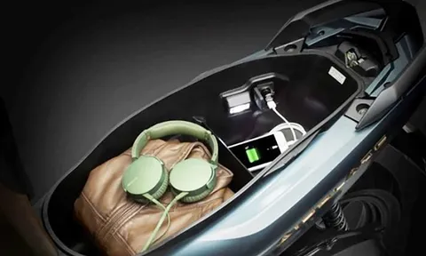 Đi xe máy ai cũng mắc: Những món đồ tuyệt đối không nên để trong cốp nếu muốn đảm bảo an toàn