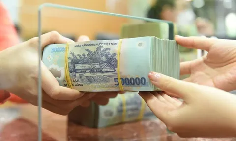 Lãi suất huy động đối mặt áp lực điều chỉnh khi tiền gửi tăng chậm